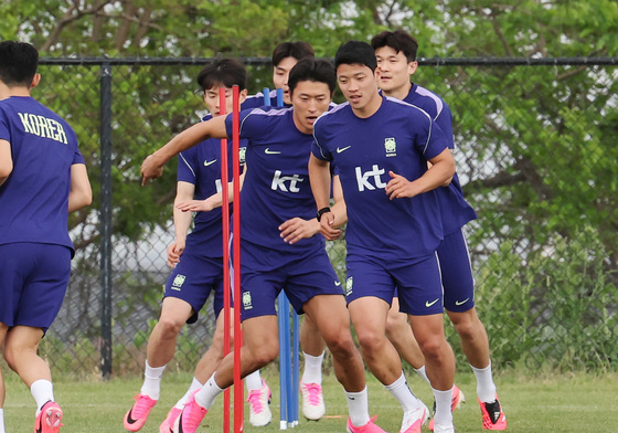 훈련하는 조규성·황희찬·김민재