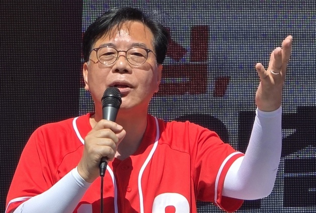 "대통령이면 투표용지 들고 나와도 되나"…송언석, 李 대통령 비판