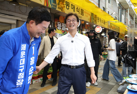 전재수 후보, 홍순헌 해운대구청장 후보와 지지 호소