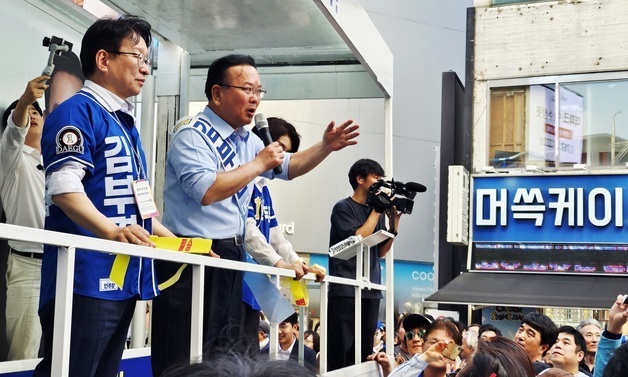 김부겸·추경호 대구 복판 동성로서 집중유세 맞대결(종합2보)