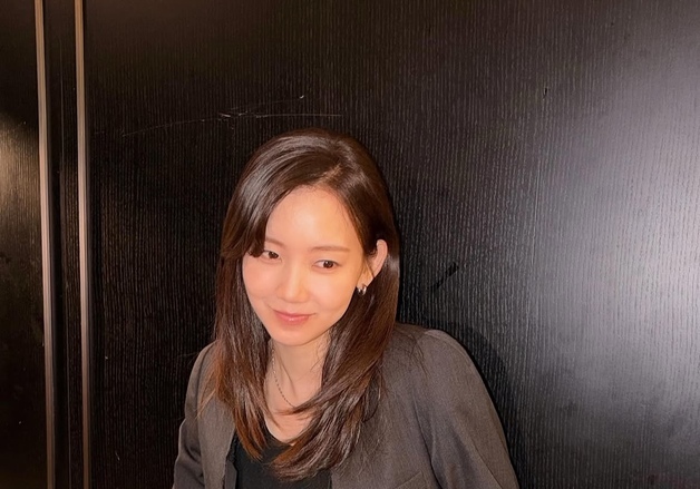 신현빈, 편안한 데님룩에도 빛나는 아우라…청순한 비주얼 "눈길" [N샷]