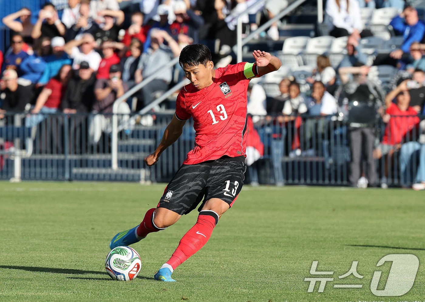 (프로보(유타주)=뉴스1) 임세영 기자 = 대한민국 축구대표팀 손흥민이 30일(현지시간) 미국 유타주 솔트레이크시티 브리검 영 대학교 BYU 사우스필드 경기장에서 2026 국제축구 …