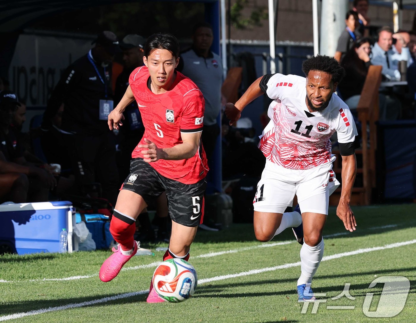 (프로보(유타주)=뉴스1) 임세영 기자 = 대한민국 축구대표팀 이한범이 30일(현지시간) 미국 유타주 솔트레이크시티 브리검 영 대학교 BYU 사우스필드 경기장에서 2026 국제축구 …