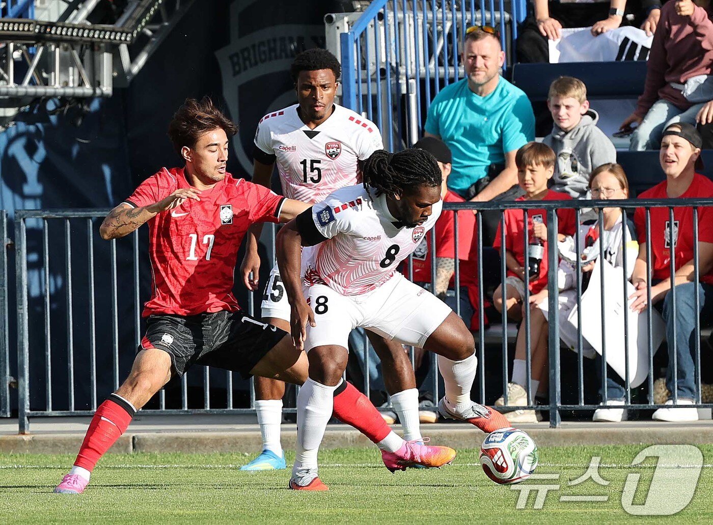 본문 이미지 - 대한민국 축구대표팀 옌스 카스트로프가 30일(현지시간) 미국 유타주 솔트레이크시티 브리검 영 대학교 BYU 사우스필드 경기장에서 2026 국제축구연맹(FIFA) 북중미 월드컵 앞두고 열린 대한민국과 트리니다드 토바고의 평가전에서 압박을 하고 있다. 2026.5.31 ⓒ 뉴스1 임세영 기자