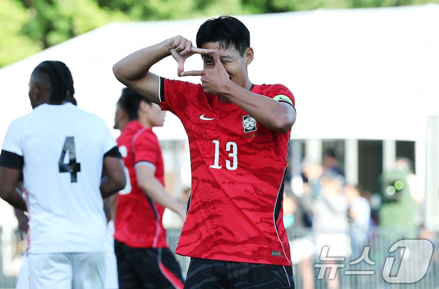 (프로보(유타주)=뉴스1) 임세영 기자 = 대한민국 축구대표팀 손흥민이 30일(현지시간) 미국 유타주 솔트레이크시티 브리검 영 대학교 BYU 사우스필드 경기장에서 2026 국제축구 …