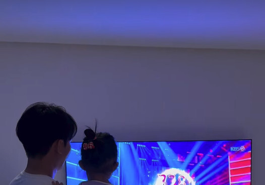 '이다인♥' 이승기, 딸 뽀뽀에 광대 폭발…"'행복한 '불후' 우승"