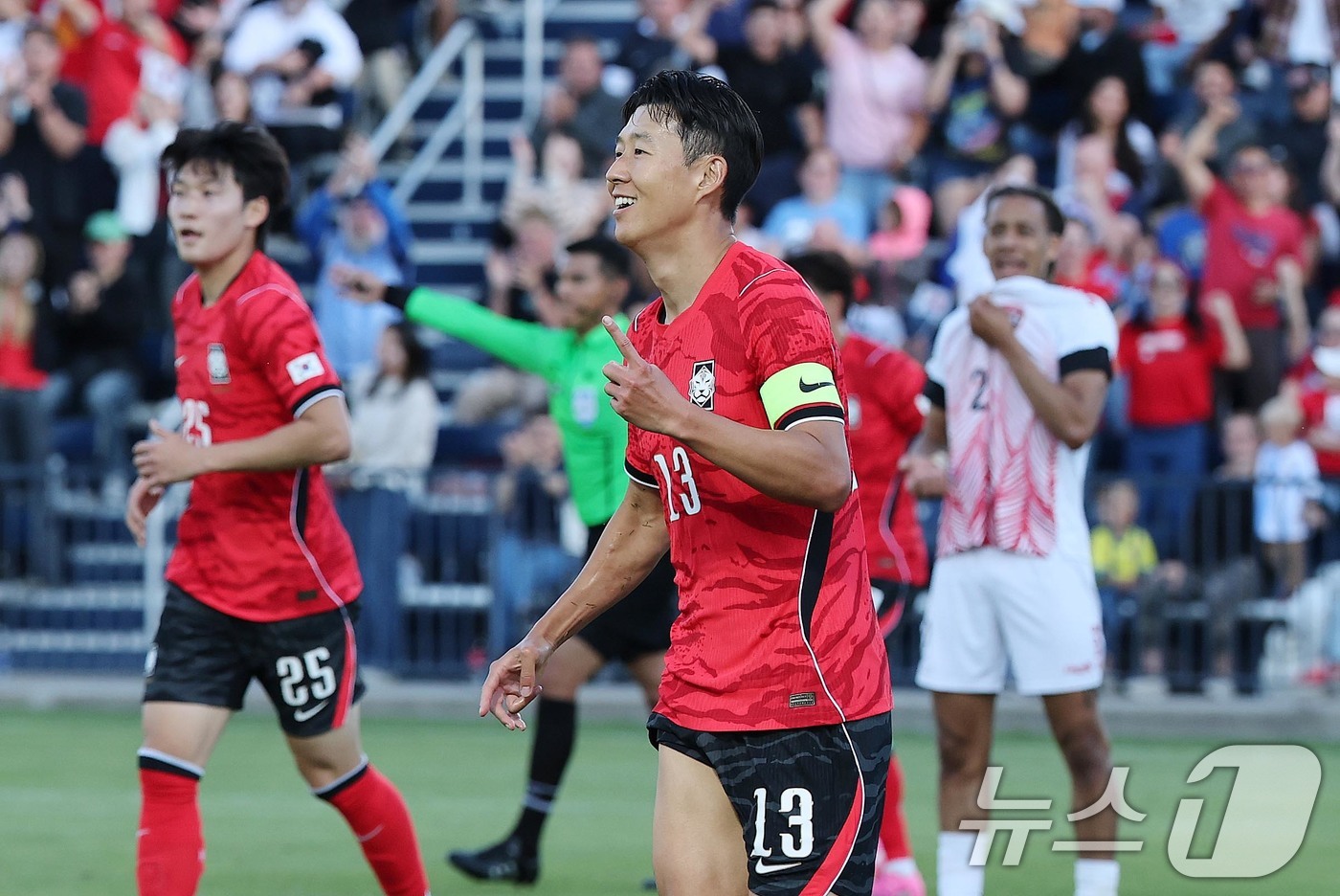 (프로보(유타주)=뉴스1) 임세영 기자 = 대한민국 축구대표팀 손흥민이 30일(현지시간) 미국 유타주 솔트레이크시티 브리검 영 대학교 BYU 사우스필드 경기장에서 2026 국제축구 …