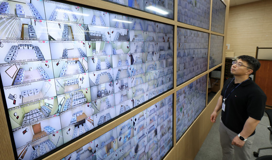 투표함 보관장소 비추는 CCTV