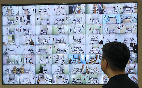 투표함 보관장소 비추는 CCTV