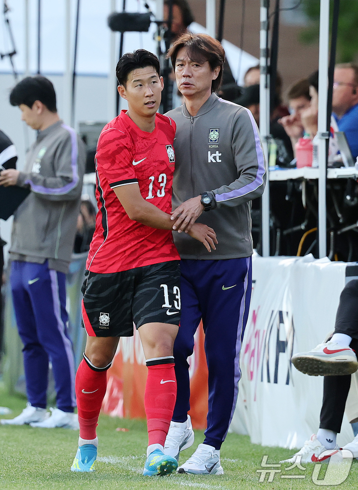 (프로보(유타주)=뉴스1) 임세영 기자 = 홍명보 대한민국 축구대표팀 감독이 30일(현지시간) 미국 유타주 솔트레이크시티 브리검 영 대학교 BYU 사우스필드 경기장에서 2026 국 …