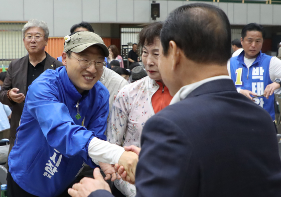 한 표 호소하는 김상욱