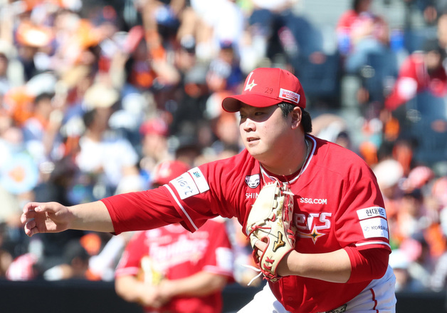 '이로운 QS' SSG, 삼성에 3-1 승리…시즌 홈 최종전 피날레