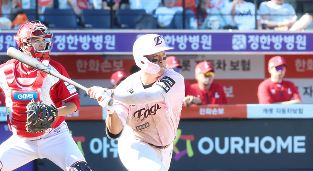 맹타 휘두르는 강백호