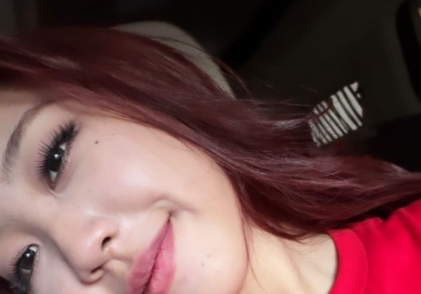이영지, 빨간색 옷·머리 사진 올렸다 '빛삭'…정치색 논란 의식?