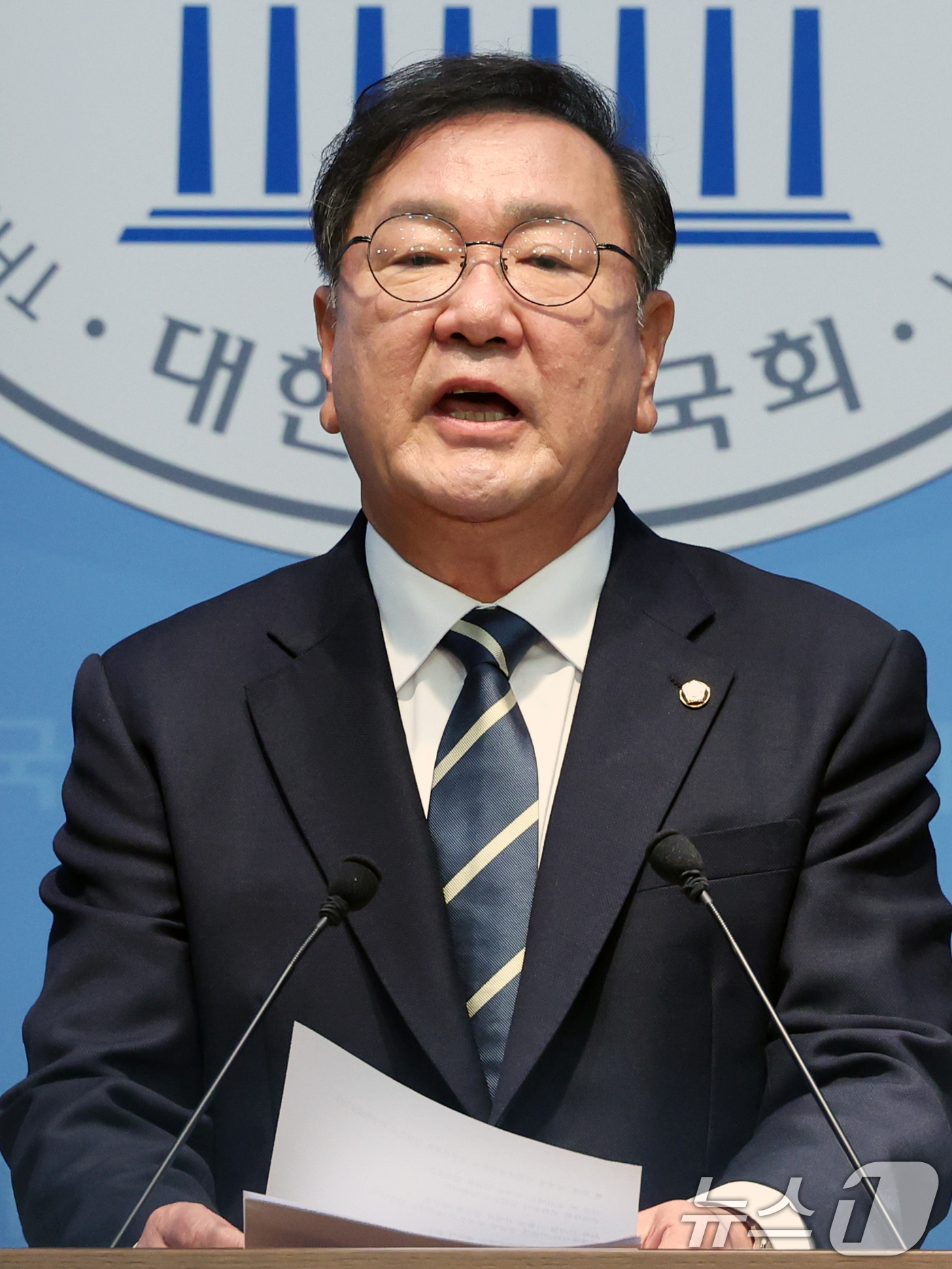 (서울=뉴스1) 황기선 기자 = 김태년 더불어민주당 의원이 4일 오전 서울 여의도 국회 소통관에서 제22대 국회   하반기 국회의장 출마 기자회견을 하고 있다.  2026.5.4/ …