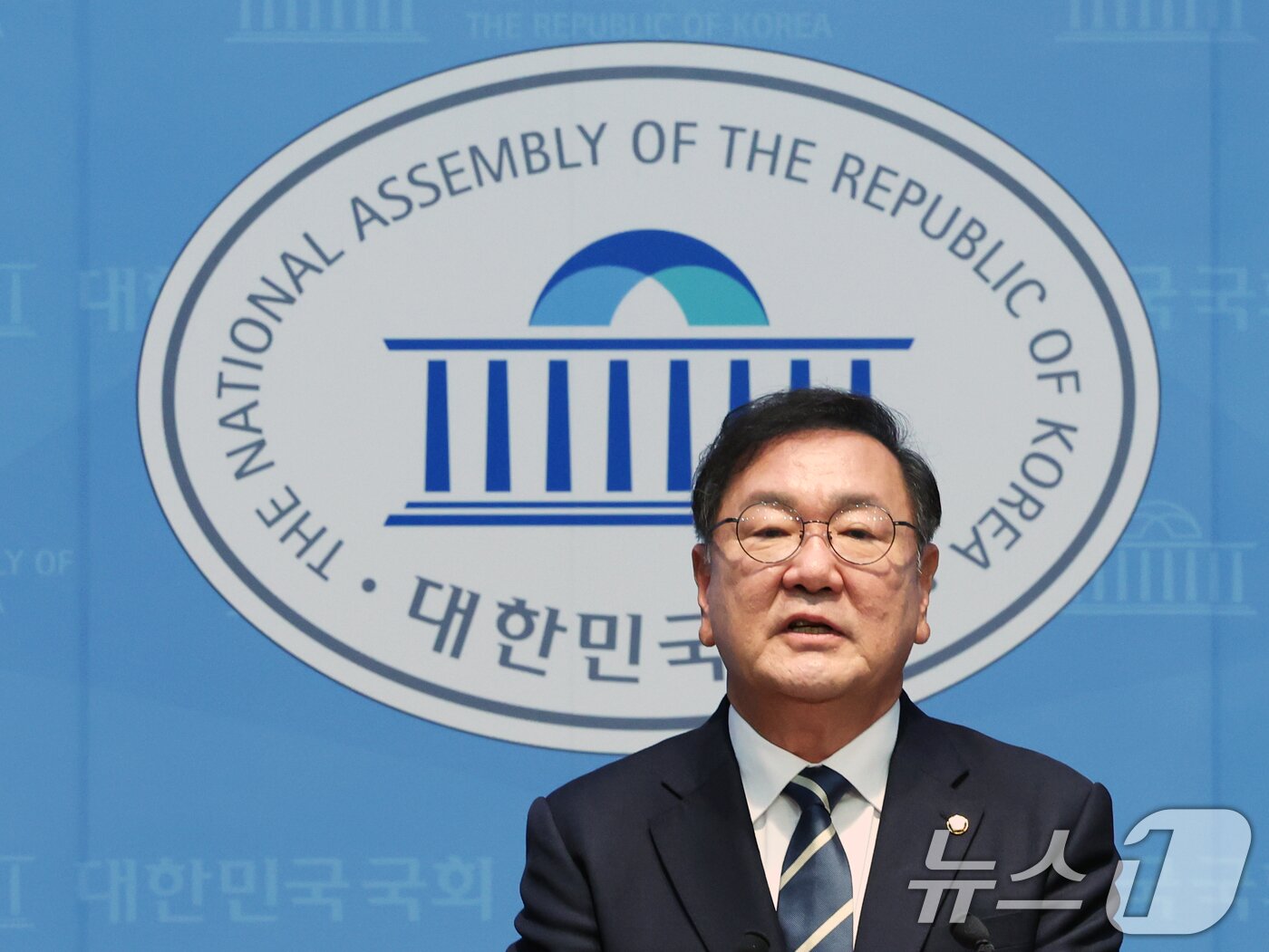 본문 이미지 - 김태년 더불어민주당 의원이 4일 오전 서울 여의도 국회 소통관에서 제22대 국회 하반기 국회의장 출마 기자회견을 하고 있다. 2026.5.4 ⓒ 뉴스1 황기선 기자