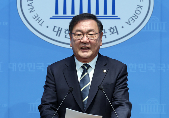 의장 출마 김태년 "'국회 마비' 필버 요건 강화해야…국힘 자초"
