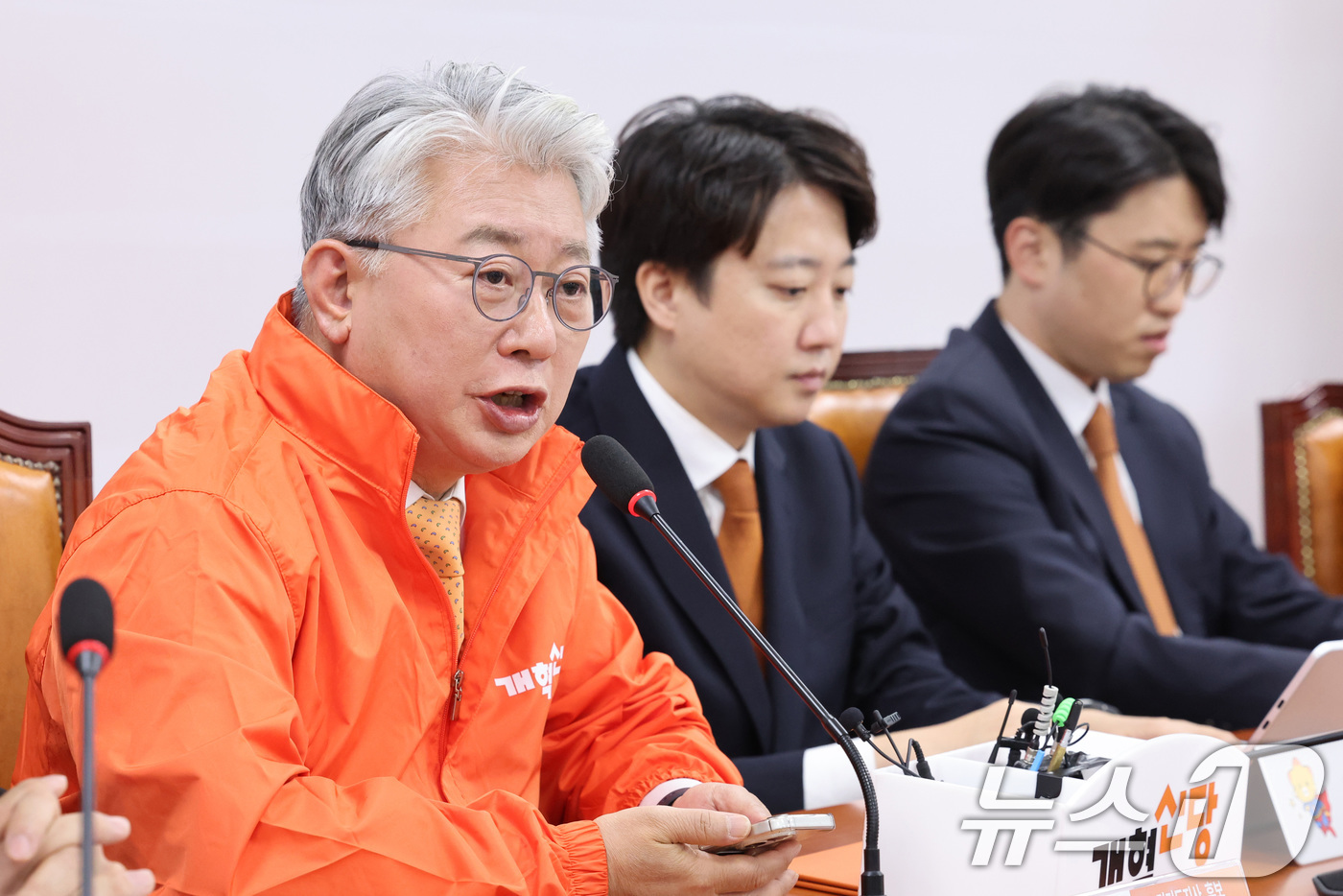 (서울=뉴스1) 신웅수 기자 = 조응천 개혁신당 경기도지사 후보가 4일 서울 여의도 국회에서 열린 개혁신당 최고위원회의에서 발언하고 있다. 2026.5.4/뉴스1