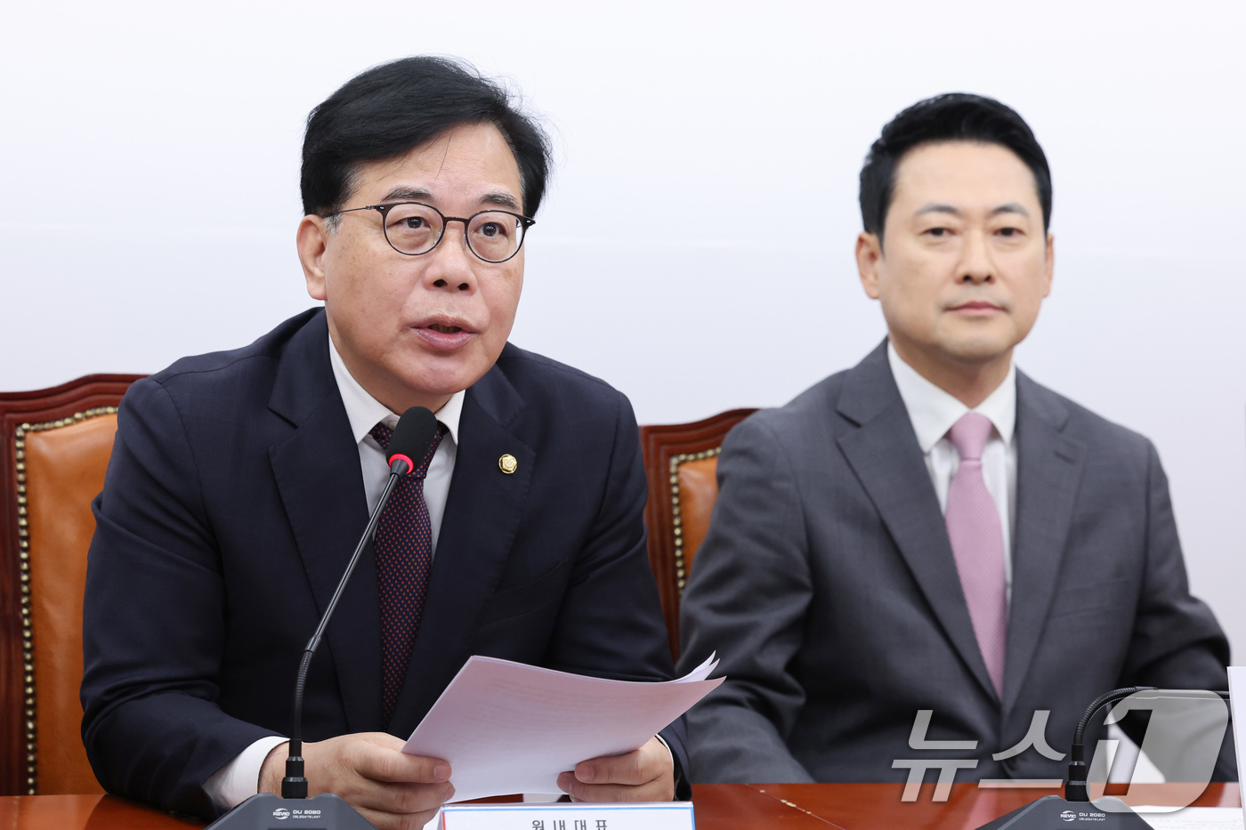 (서울=뉴스1) 신웅수 기자 = 송언석 국민의힘 원내대표가 4일 서울 여의도 국회에서 열린 최고위원회의에서 발언하고 있다. 2026.5.4/뉴스1