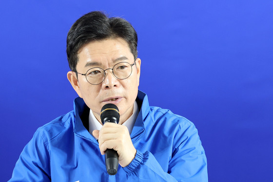 정원오, 어린이 공약 발표…"24시간 진료 체계·집 앞 15분 책세권"