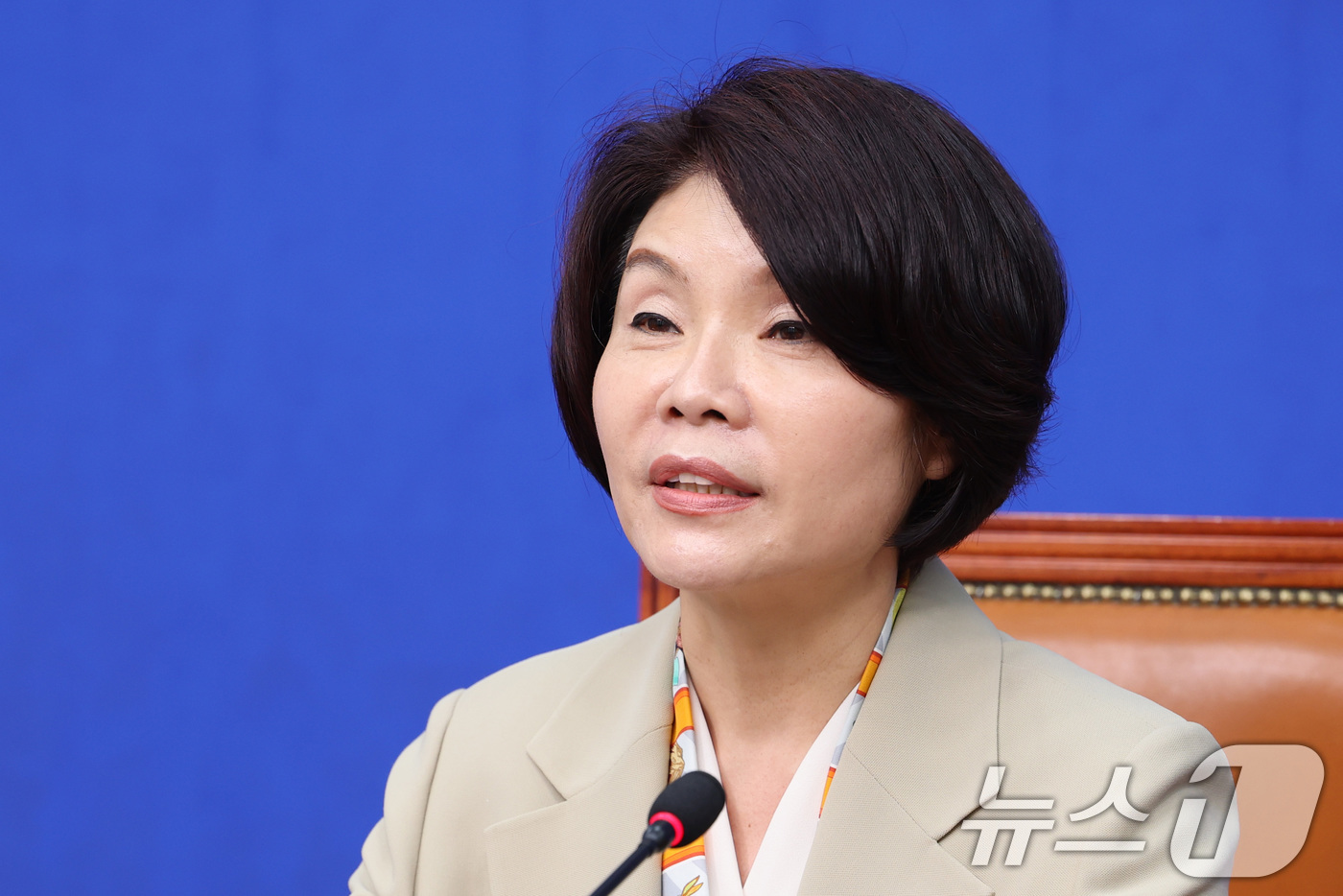 (서울=뉴스1) 신웅수 기자 = 한정애 더불어민주당 정책위의장이 4일 서울 여의도 국회에서 6.3 지방선거 어린이 공약을 발표하고 있다. 2026.5.4/뉴스1