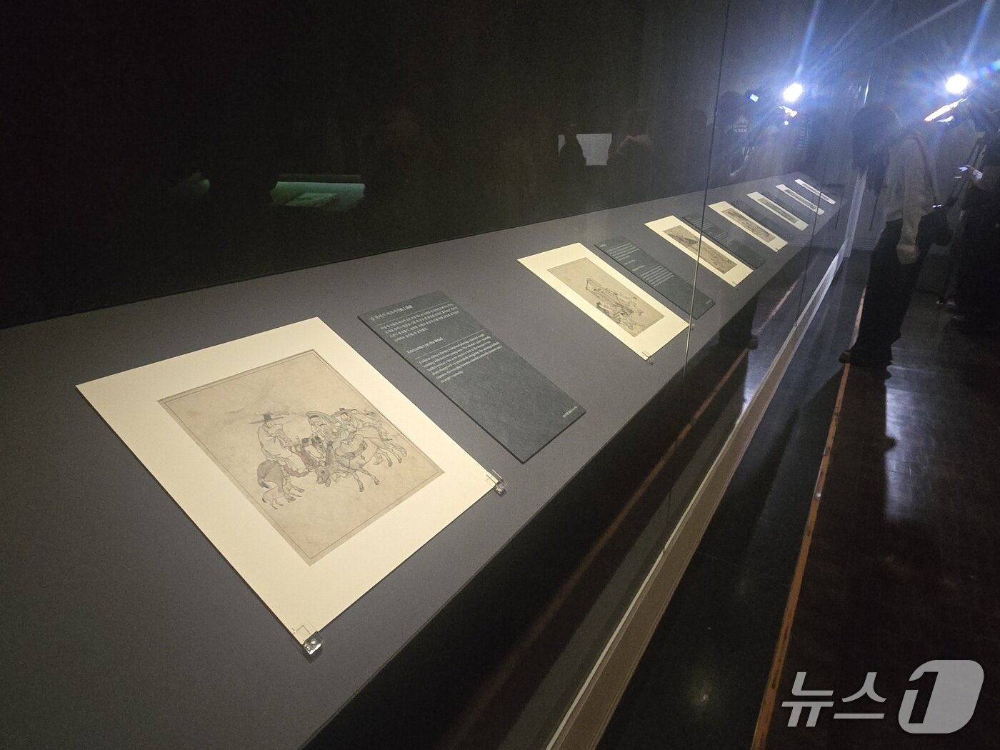 본문 이미지 - 국립중앙박물관 단원 김홍도, 시대를 그리다'전 전시 전경. ⓒ 뉴스1 김정한 기자