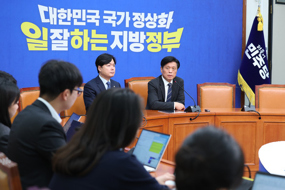 조승래 사무총장, 지방선거 D-30 기자간담회