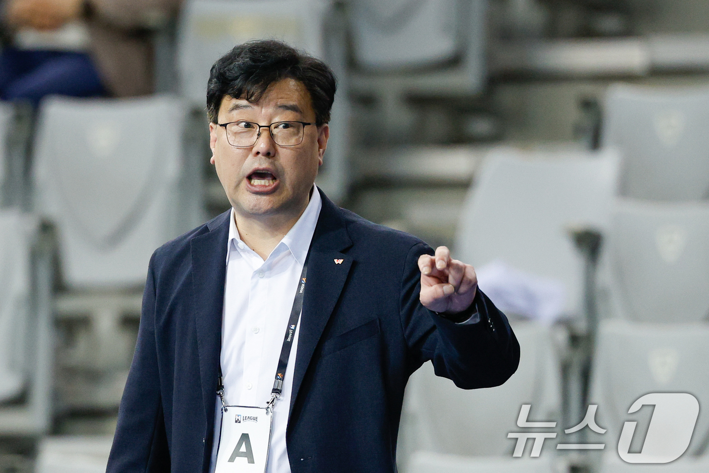 (서울=뉴스1) 안은나 기자 = 4일 오후 서울 송파구 올림픽공원 핸드볼경기장(티켓링크 라이브 아레나)에서 열린 신한 SOL Bank 25-26 핸드볼 H리그 여자부 챔피언 결정전 …