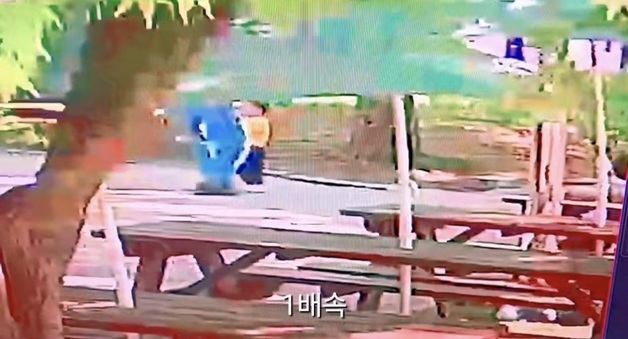 어린이날 하루 앞두고…공원서 2세 남아 머리 내려친 60대 검거