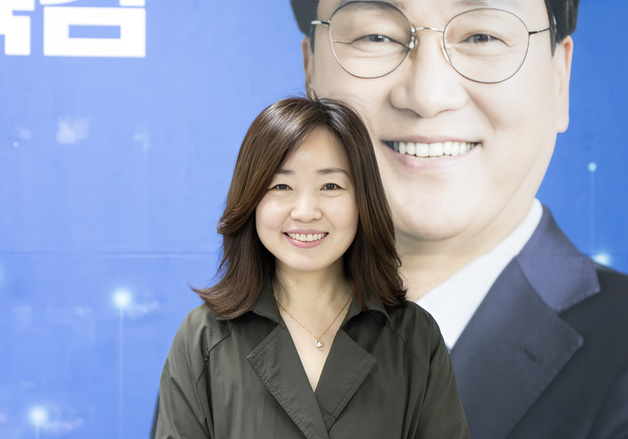 안민석, '독서교육 전문가' 정윤희 대변인 발탁