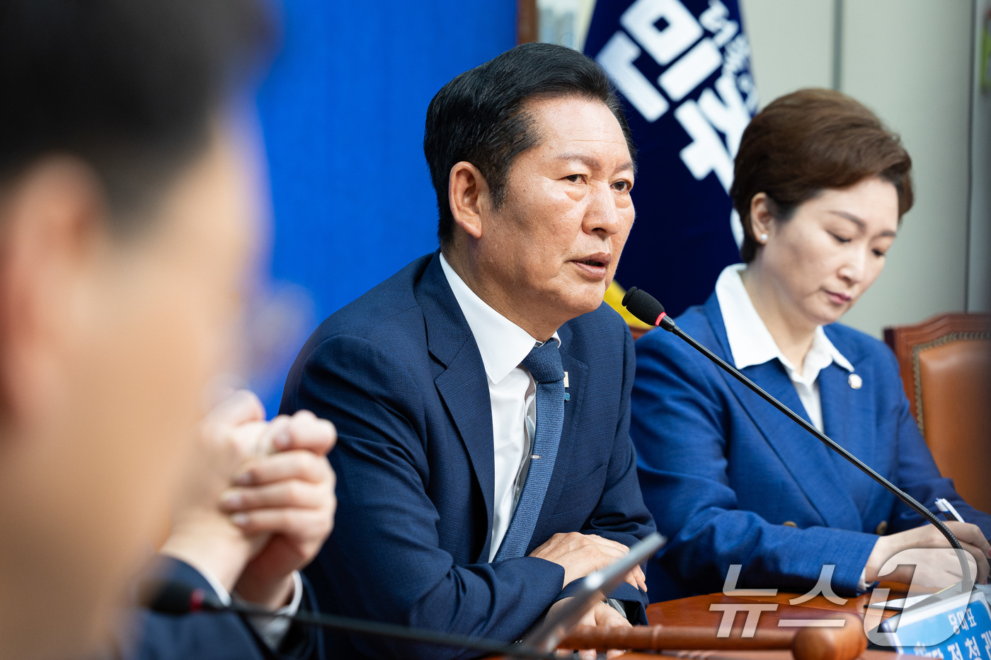 (서울=뉴스1) 유승관 기자 = 정청래 더불어민주당 대표가 6일 서울 여의도 국회에서 열린 최고위원회의에서 모두 발언을 하고 있다. 2026.5.6/뉴스1