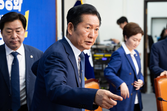 최고위 참석하는 정청래 대표