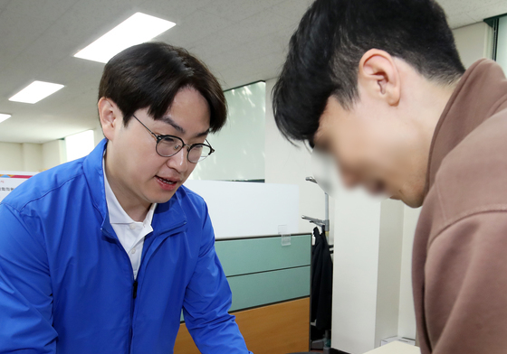 예비후보 등록하는 하정우 후보