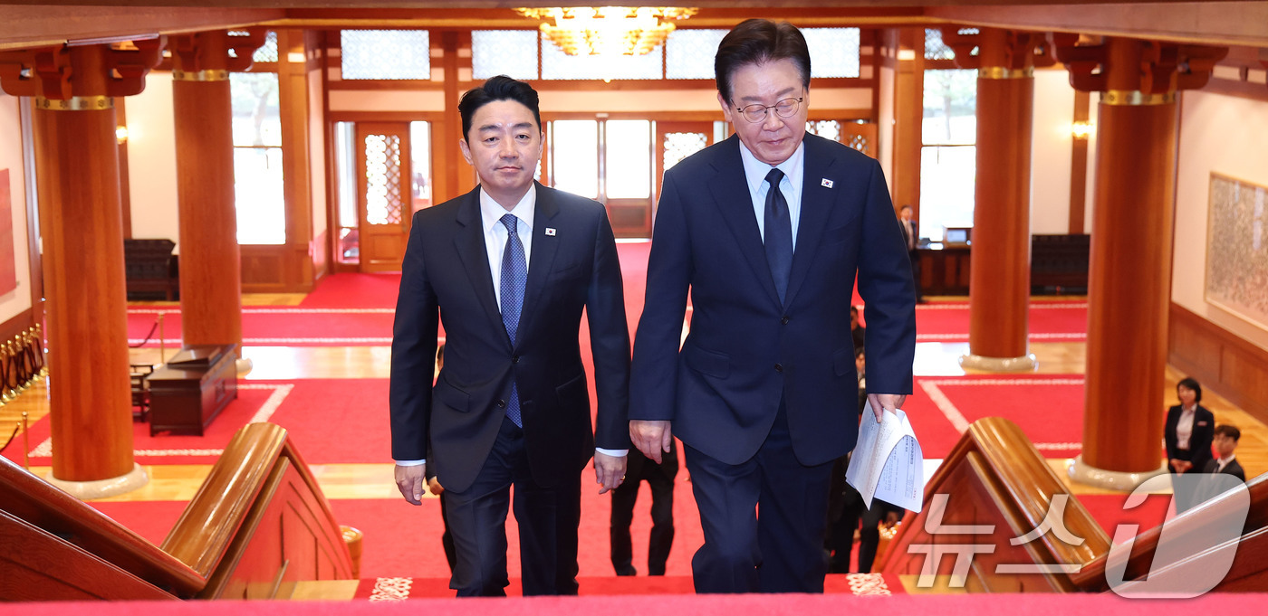 (서울=뉴스1) 이재명 기자 = 이재명 대통령이 6일 청와대로 출근하고 있다. 2026.5.6/뉴스1
