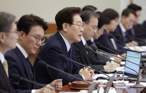 국무회의 발언하는 이재명 대통령