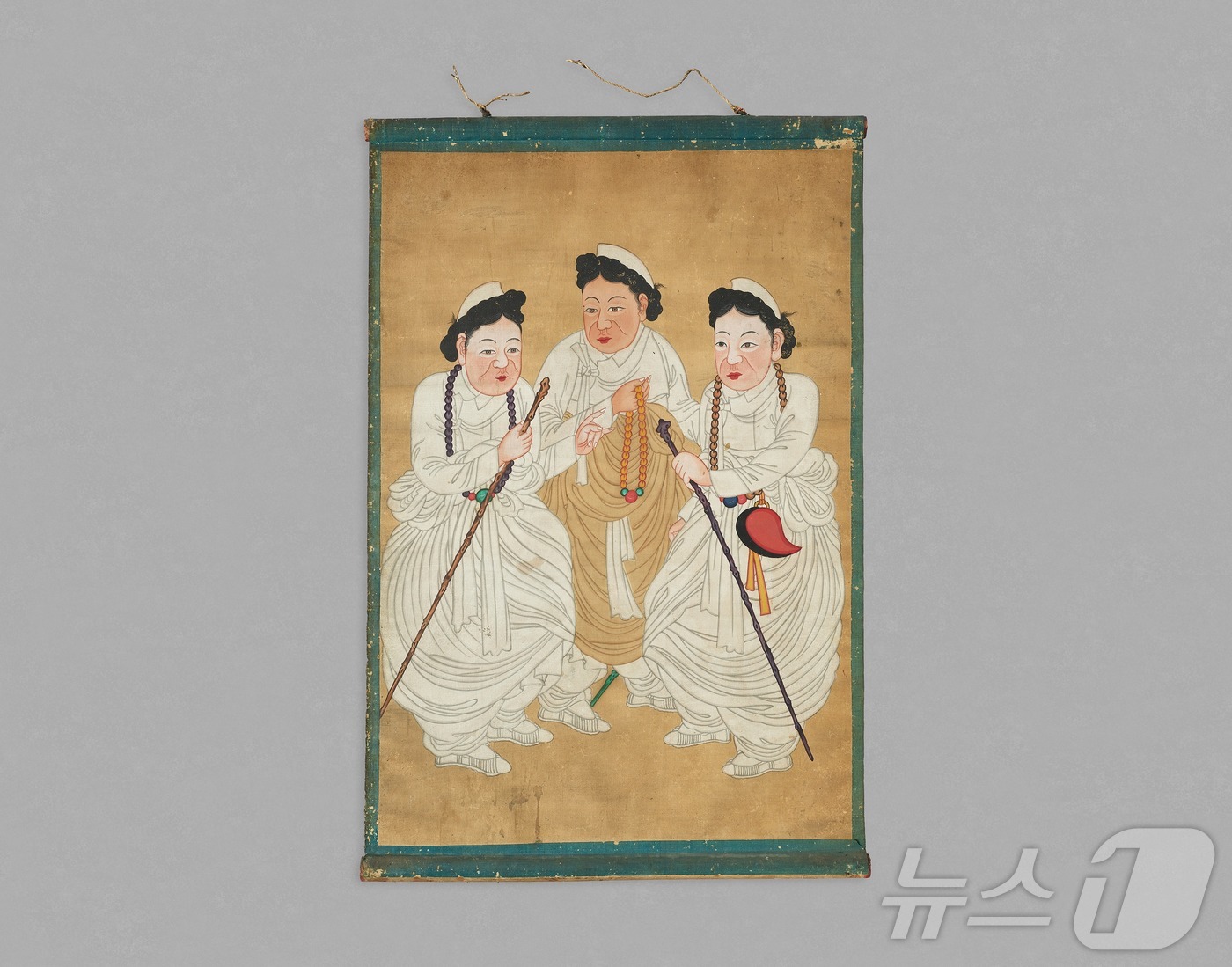 (서울=뉴스1) = 국가유산청은 6일 은평역사한옥박물관이 소장한 '서울 금성당 무신도' 8점을 국가민속문화유산으로 지정 예고했다. '서울 금성당 무신도'는 나주 금성산의 산신 금성 …