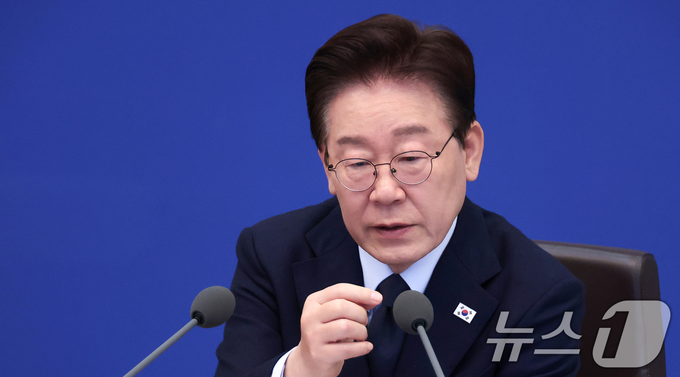 (서울=뉴스1) 허경 기자 = 이재명 대통령이 6일 청와대에서 열린 비상경제점검회의 겸 국무회의에서 발언하고 있다. (청와대통신사진기자단) 2026.5.6/뉴스1