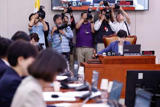 법사위 공방…與 "조작기소 관한 공소취소 당연" 野 "법치 대원칙 훼손"