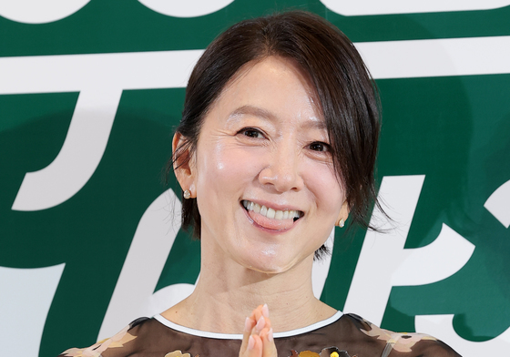 김희애, 58세 '봉주르 빵집' 사장님