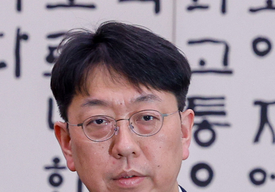 답변하는 이응철 검찰국장