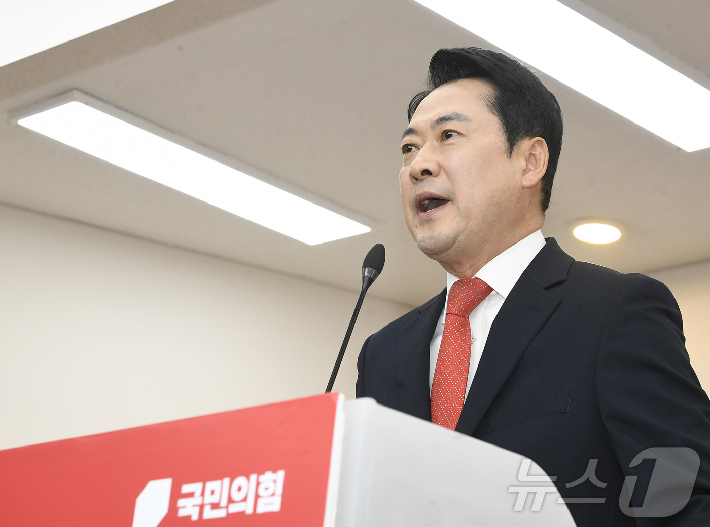 (수원=뉴스1) 황기선 기자 = 장동혁 국민의힘 대표가 6일 경기 수원시 국민의힘 경기도당에서 열린 '제9회 전국동시지방선거 경기도당 필승결의대회'에서 발언하고 있다. (공동취재) …