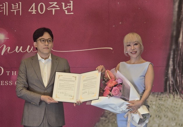 조수미, 세계 데뷔 40주년 맞아 SM클래식스와 전속 레코딩 계약…"새로운 시작"