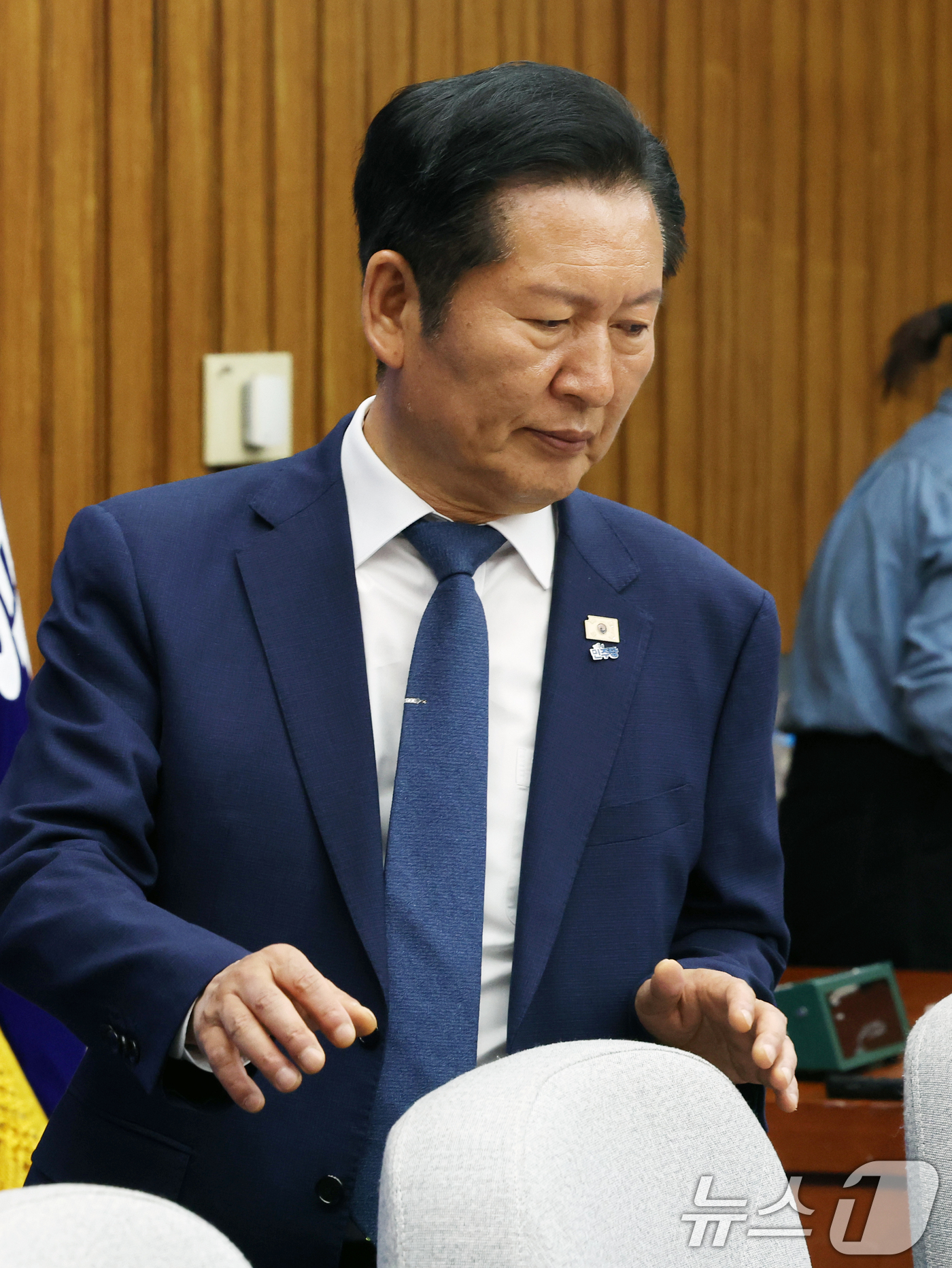 (서울=뉴스1) 황기선 기자 = 정청래 더불어민주당 대표가 6일 오후 서울 여의도 국회에서 열린 시·도당위원장 연석회의에 참석하고 있다.  2026.5.6/뉴스1