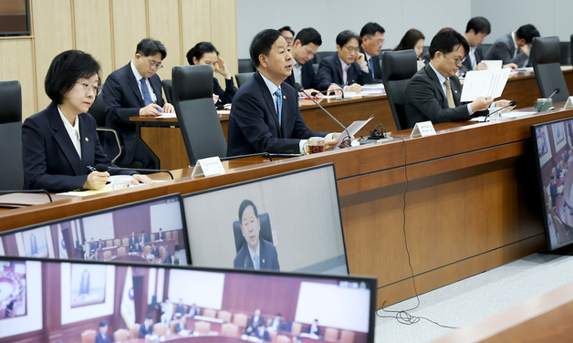 민생물가 특별관리 관계장관 TF 주재하는 구윤철 부총리