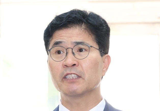 답변하는 이원택 예비후보
