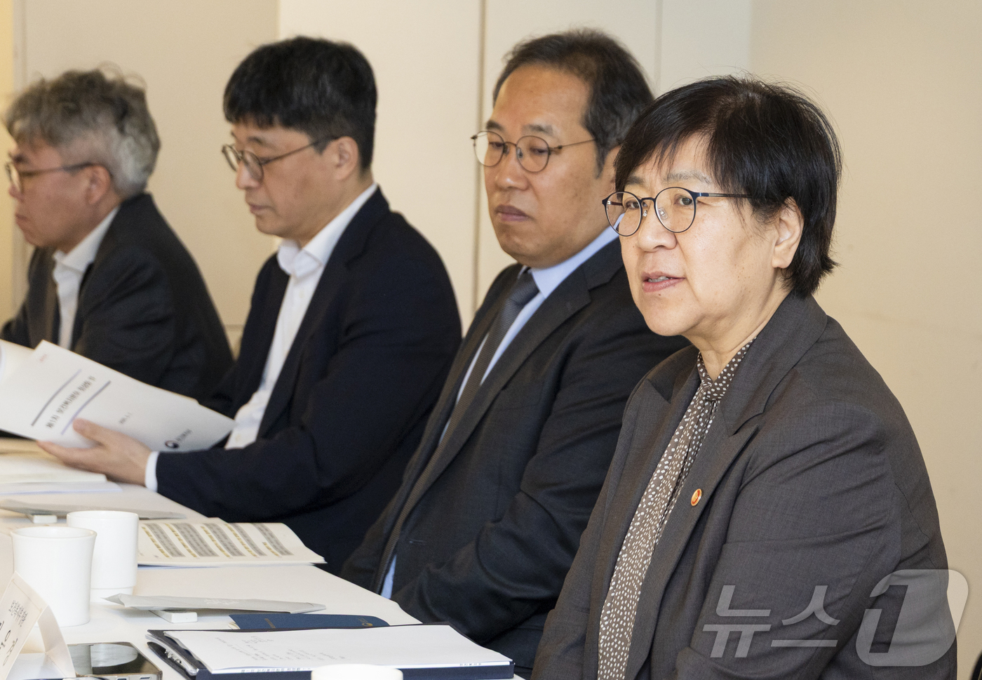 (서울=뉴스1) = 정은경 보건복지부 장관이 7일 오전 서울 중구 컨퍼런스하우스 달개비에서 열린 제1차 보건복지 분야 정상화 TF에서 발언을 하고 있다. (보건복지부 제공. 재판매 …