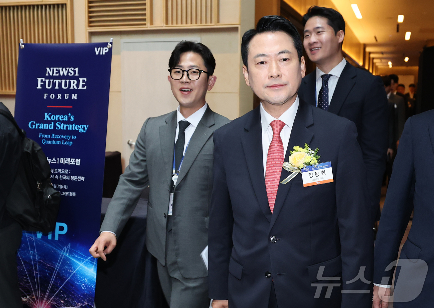 (서울=뉴스1) 임세영 기자 = 장동혁 국민의힘 대표가 7일 서울 여의도 페어몬트 앰배서더 호텔에서 열린 뉴스1 미래포럼에 참석하고 있다.'회복에서 도약으로 : 규범 없는 국제질서 …