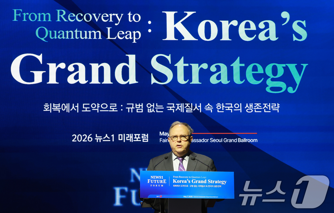 (서울=뉴스1) 임세영 기자 = 시드니 사일러 미국 전략국제문제연구소(CSIS) 선임고문이 7일 서울 여의도 페어몬트 앰배서더 호텔에서 열린 뉴스1 미래포럼에서 세계적 불확실성, …