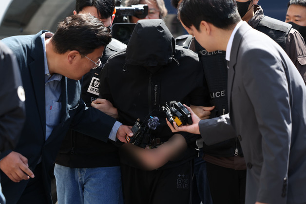 '광주 여고생 흉기 살해' 20대 피의자 구속…도주 우려