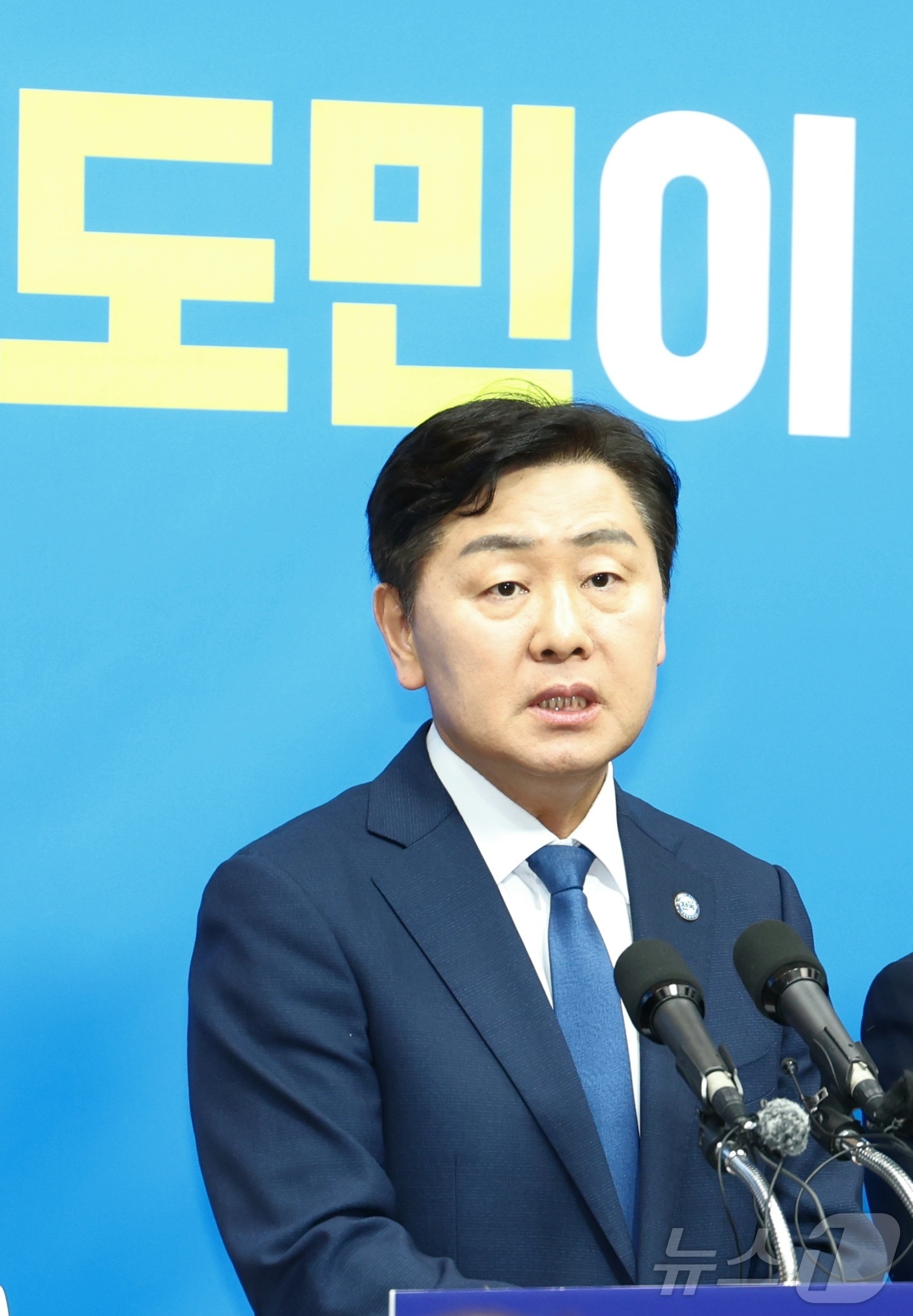 (전주=뉴스1) 유경석 기자 = 김관영 전북도지사 예비후보가 7일 전북 전주시 전북특별자치도의회에서 무소속 출마 의사를 밝히고 있다.  2026.5.7/뉴스1